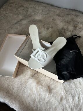 Dolce & Gabbana White Interlocking Logo Slide Mules